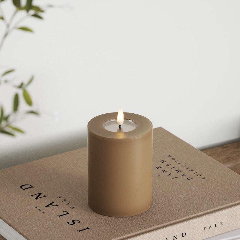 Deluxe Homeart LED Bloklys Ø 7,5 x 10 cm Karamel