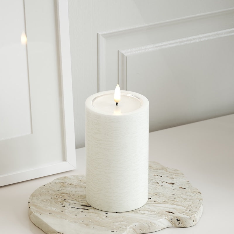 Unique Candles Unique LEDs Vela pilar D 7,5 x 12,5 cm Branco
